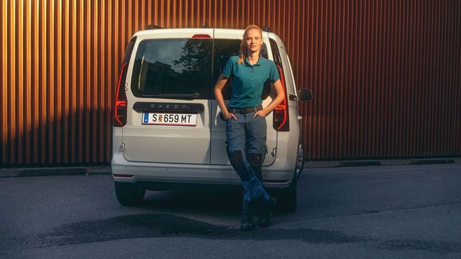 VW Golf сребрист външен вид изглед отпред