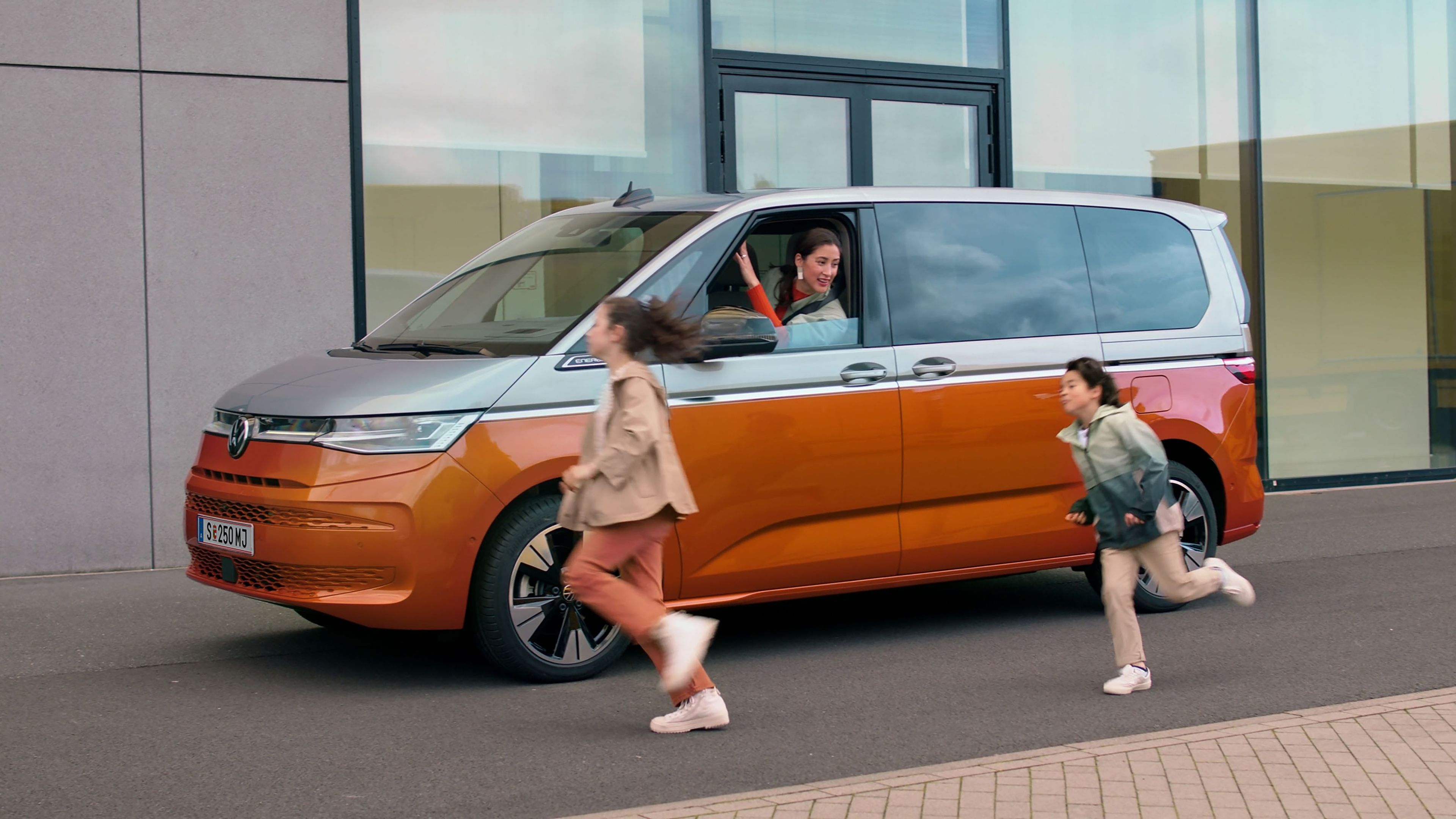 Ausschnitt aus Multivan mit Area View Video