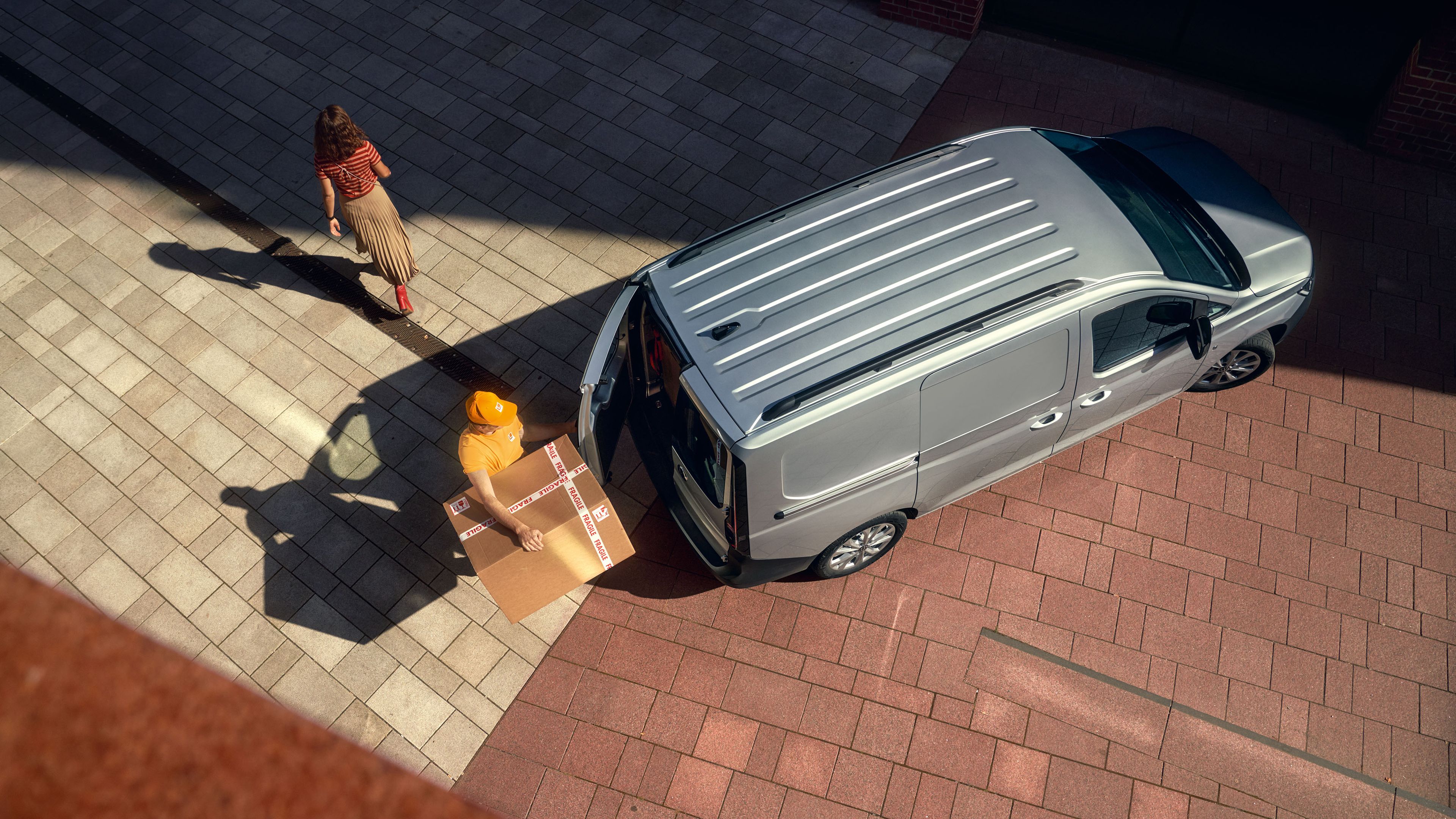 Caddy Cargo Maxi се товари в градски условия