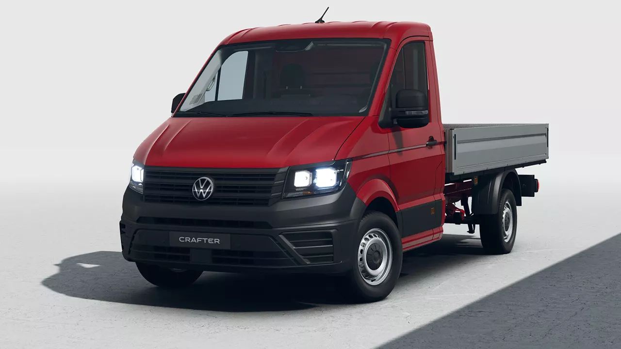Volkswagen Crafter с шаси кабина – изглед отпред в червено