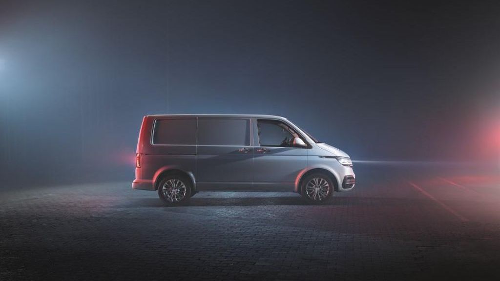 VW Transporter 6.1 страничен изглед