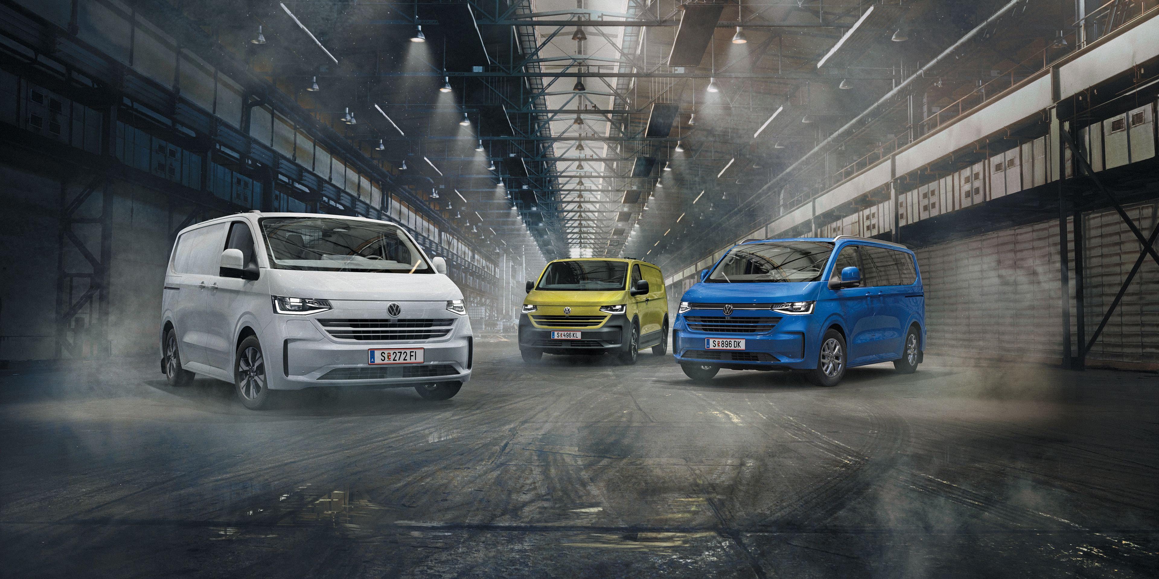 Новите модели на Volkswagen Transporter, Caravelle и пикап в индустриална хале среда