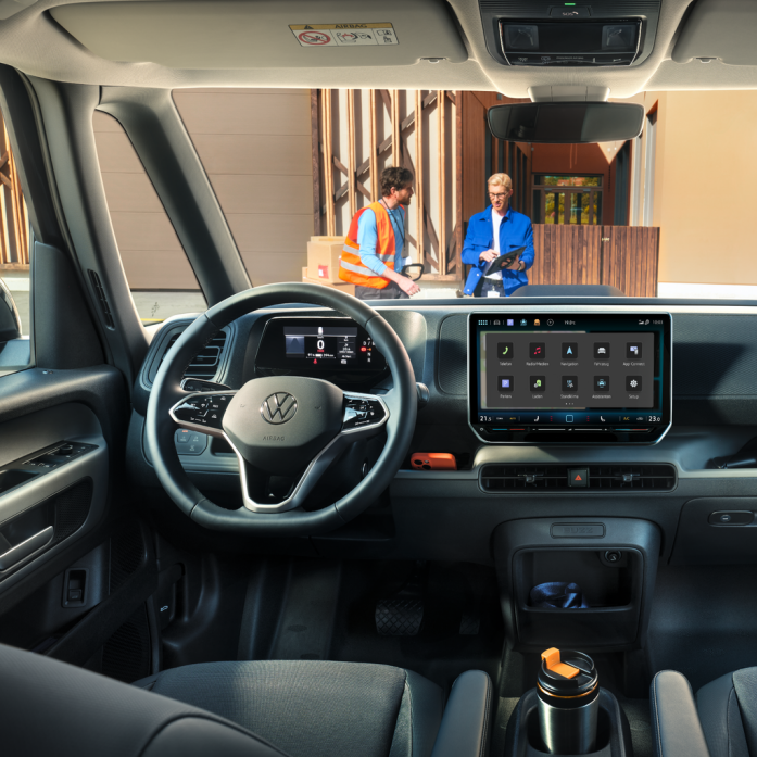 Модерен и просторен кокпит на електрическия Volkswagen ID. Buzz