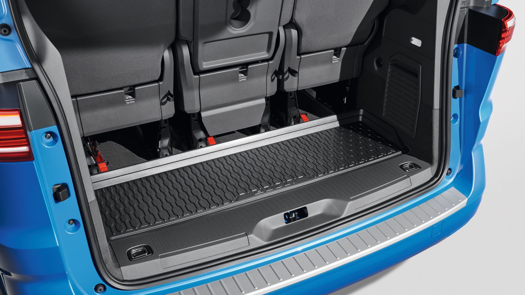 VW Multivan кора за багажното отделение