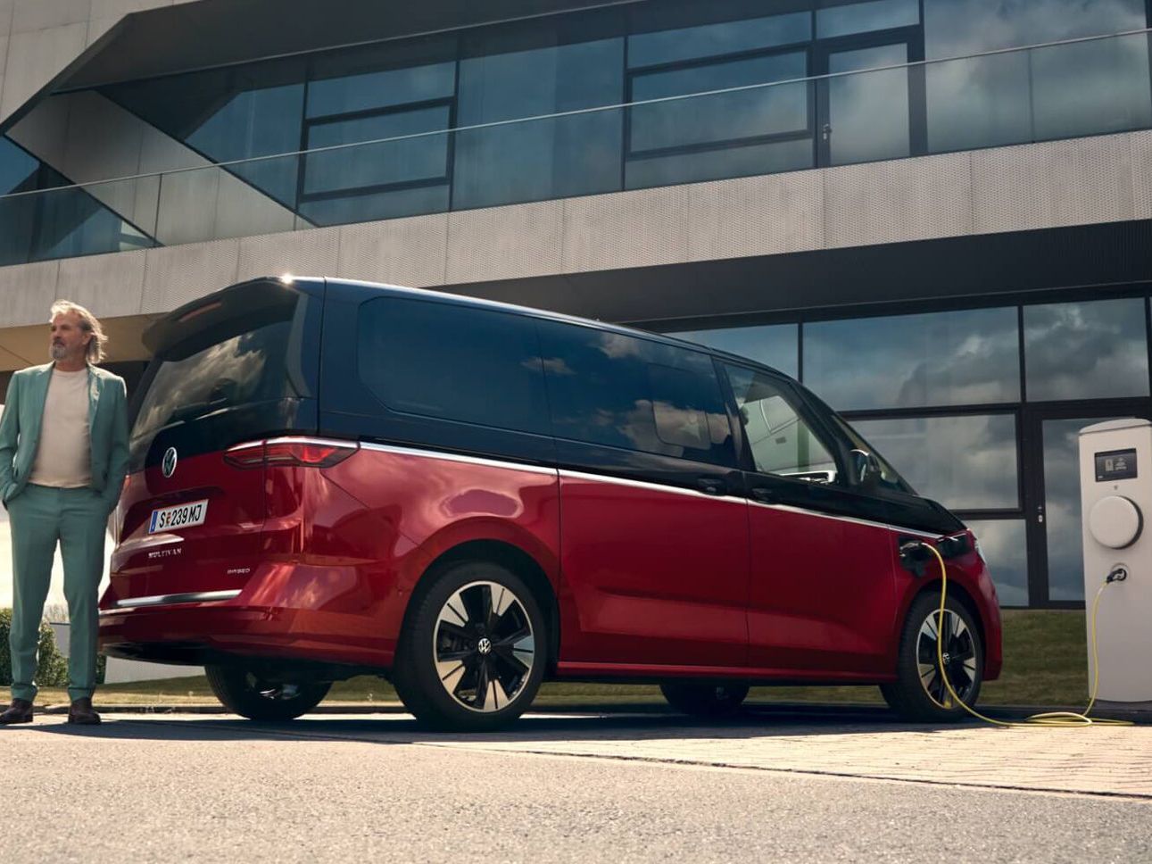 e-Crafter - лекотоварен автомобил Volkswagen с електродвигател