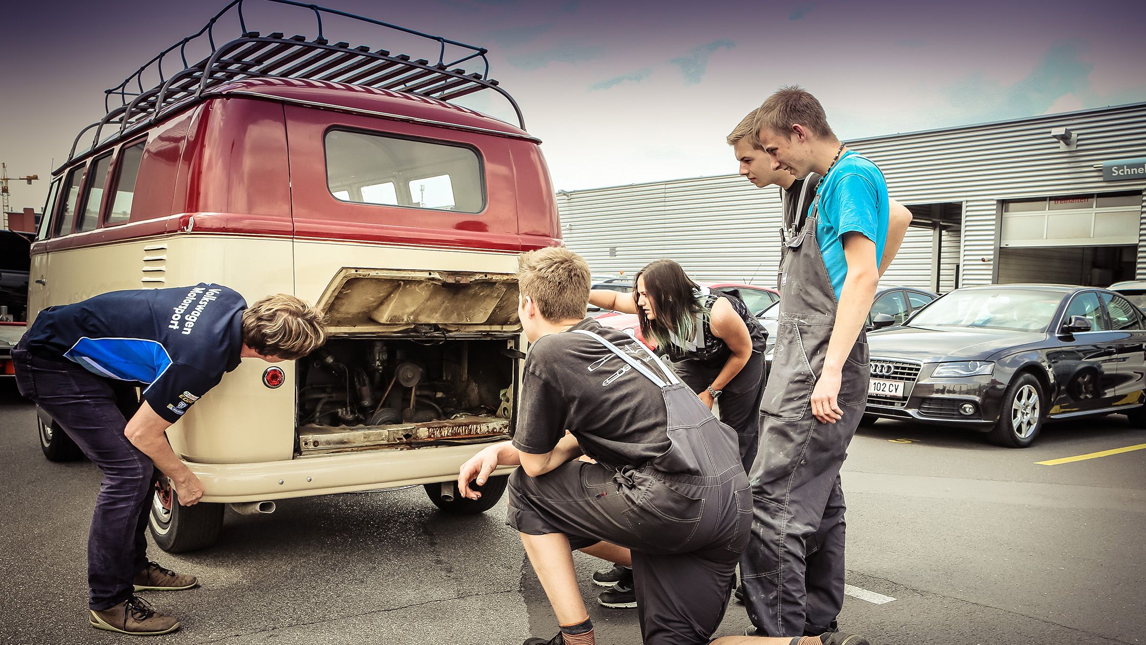 VW Bulli T1 Комби червен