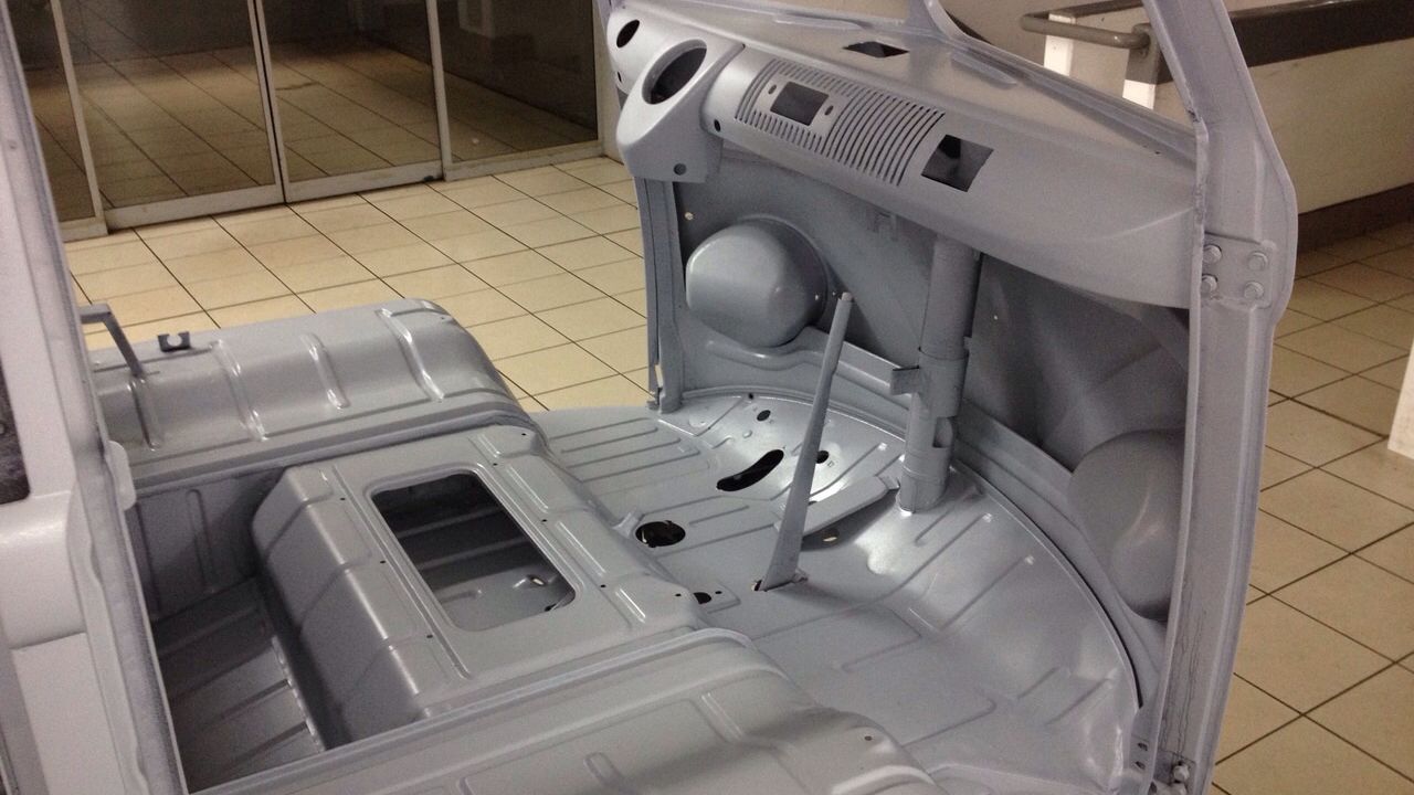 VW Bulli T1 Комби свалена боя вътре в купето