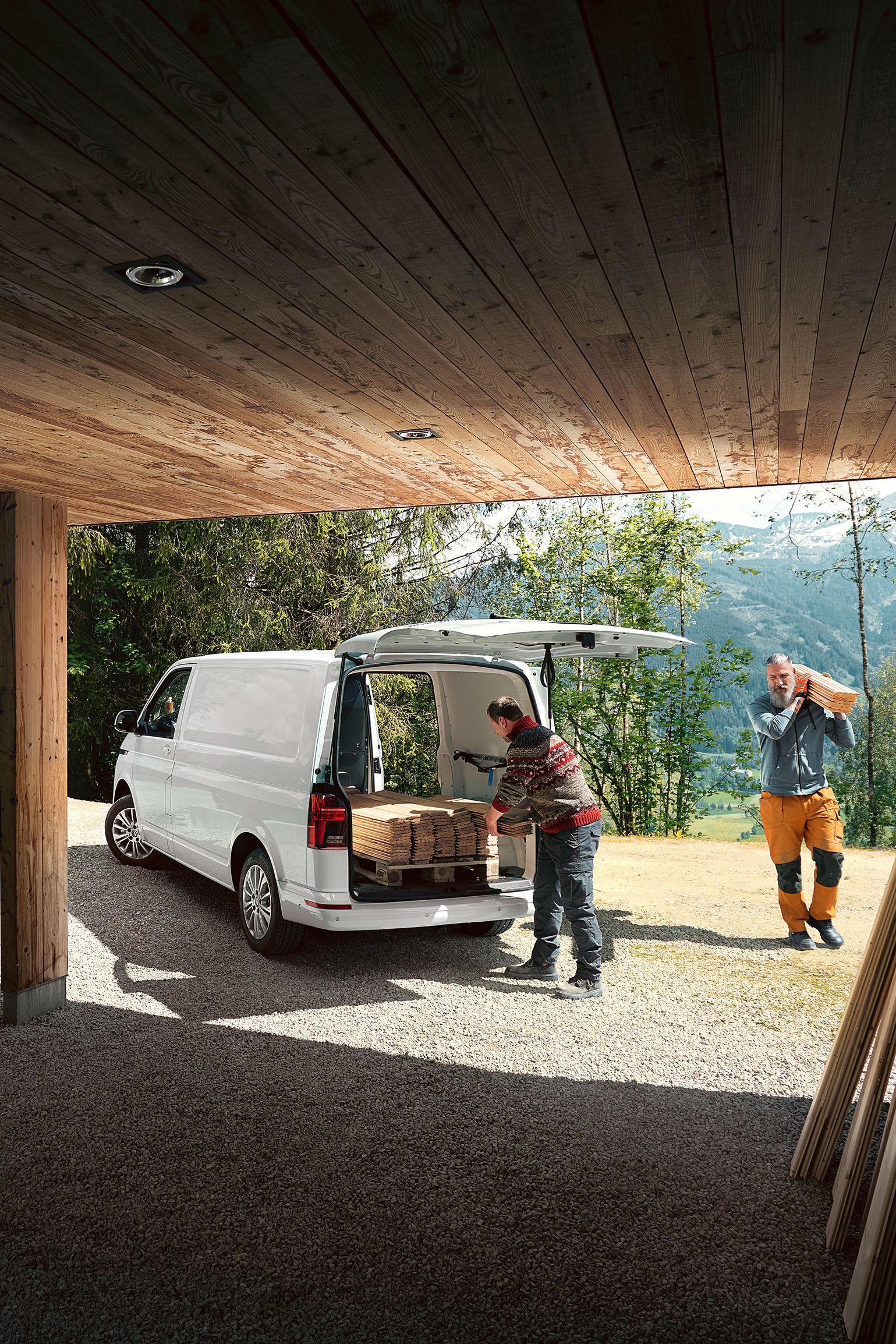VW Transporter 6.1 предна радиаторна решетка