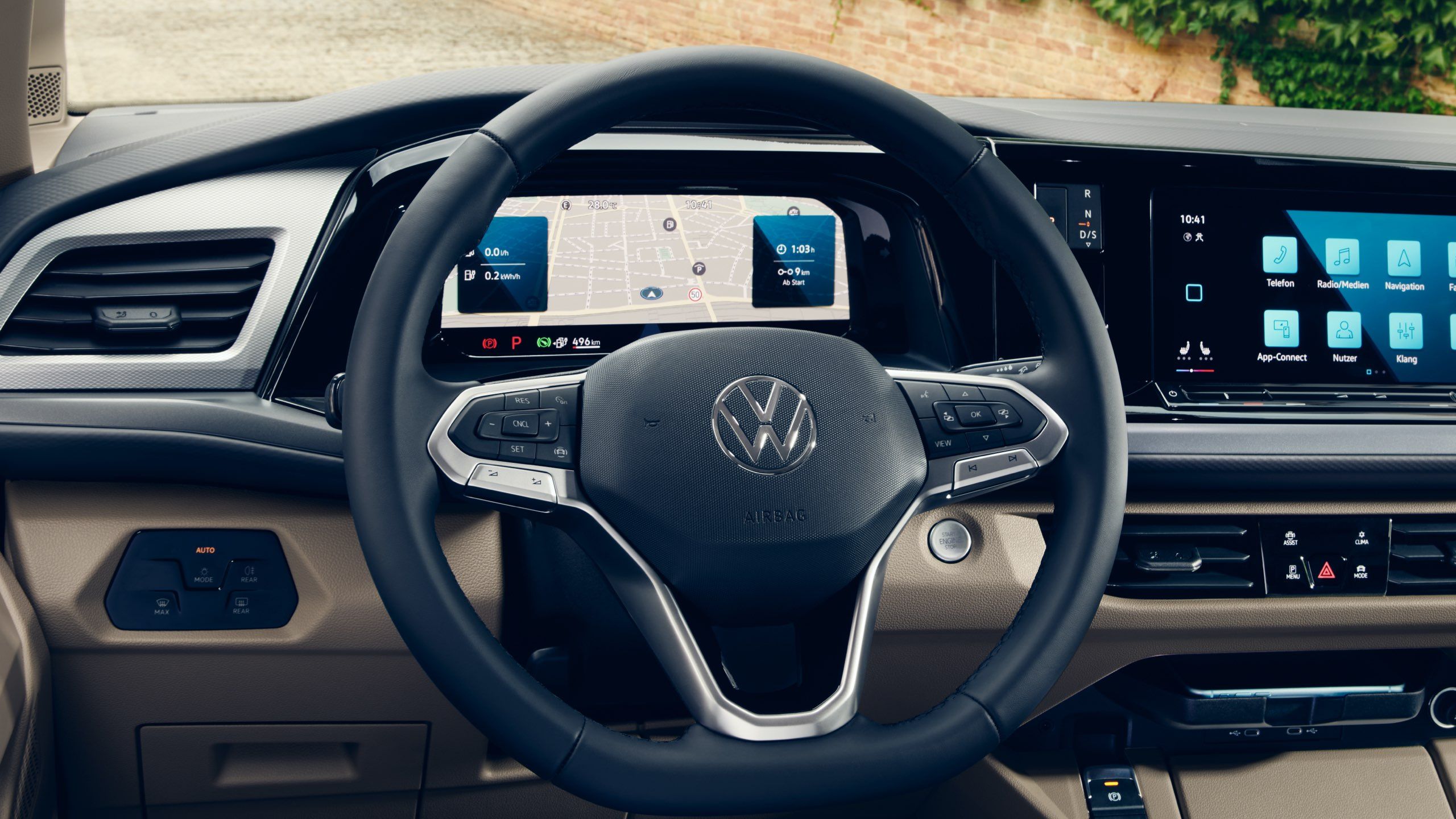 Das Multifunktionslenkrad im Cockpit des neuen VW Multivan T7 2021.